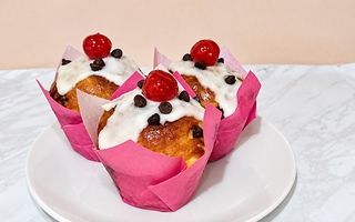 Muffins de pan dulce fáciles, esponjosos y con chocolate para merendar