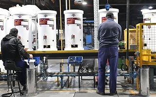 Fábrica de termotanques despidió parte de su personal y refinanció su deuda millonaria