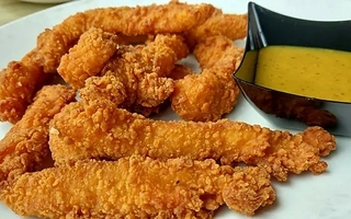 Descubre la receta casera para cocinar tiras de pollo al horno crocantes