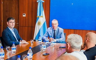 Fabián Martín recibió a emprendedores mineros de Valle Fértil