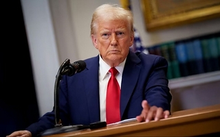 Trump evalúa una nueva ofensiva contra Irán y dice que “cualquier cosa puede pasar”