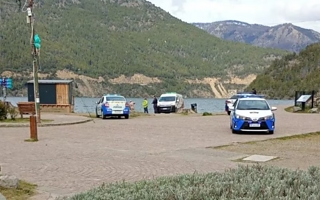 En pleno frío, una mujer se metió al lago Lácar y murió