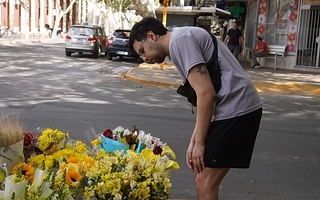 El amarillo invade San Juan: fuerte movimiento en las florerías