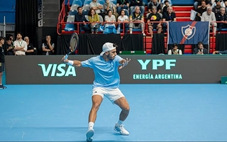 Cerúndolo liquidó a Turquía y metió a Argentina en los Qualifiers 