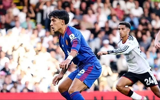 El gol en contra de Lisandro Martínez que puso contra las cuerdas al United