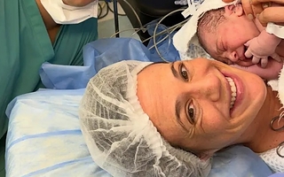 Una famosa fue mamá por primera vez y lo anunció a través de las redes