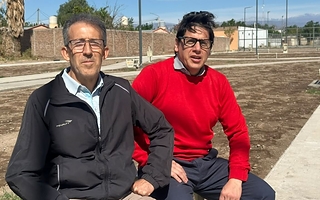 Vecinos del Frondizi celebran la recuperación de un terreno baldío