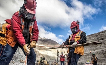 El acuerdo entre Vicuña y Uocra aplicó una importante claúsula para los obreros