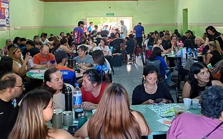 Minero organizó un gran bingo para equipar a todas sus categorías