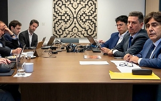 Gutiérrez expuso el Bono San Juan ante fondos internacionales