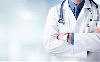 Denunciaron penalmente por abuso sexual a un médico del Poder Judicial