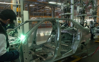 La economía sufrió en julio su mayor caída mensual en seis años