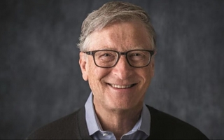 Bill Gates lanzó una advertencia sobre la IA y habló de mil millones de muertes