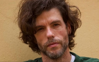 El conflicto vecinal que enfrenta al actor Esteban Pérez con sus vecinos