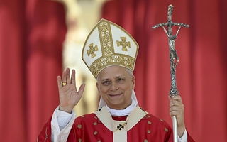 Nuevos feriados por la llegada del Papa: cómo queda el esquema 