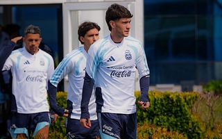 Un jugador de la Selección fue papá por primera vez y lo anunció con una tierna foto