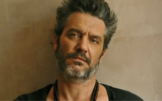 Detuvieron al actor Maxi Ghione y secuestraron armas durante un allanamiento