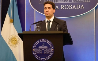 El Gobierno explicó por qué subió el riesgo país y apuntó a dos factores externos