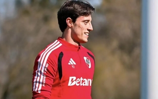  Alerta en River: un gigante de Europa viene por Santiago Beltrán