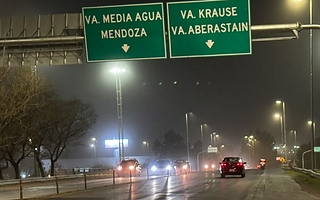 La noche sanjuanina fue sorprendida por ráfagas de viento en la noche del miércoles