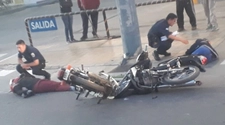 Fuerte choque entre dos motos
