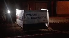 A metros de su casa un motociclista se desvaneció y murió  