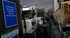 Camioneros de San Juan dicen que hay falta de gasoil en las estaciones