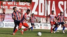 Peñarol y su triste realidad: el sábado descendió sin jugar y el domingo fue goleado en Mendoza 