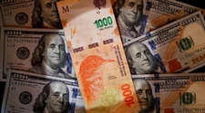 1 dólar = $1.070, el valor récord al que llegó a cotizarse en San Juan