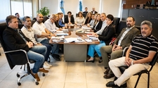 Los docentes de San Juan aceptaron un aumento salarial