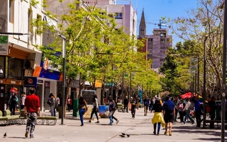 En Capital, la mitad de los comercios no tiene la habilitación