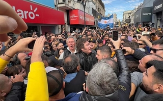 Milei viaja a Entre Ríos y Santa Fe en busca de respaldo político