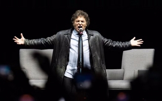  Milei acelera su campaña electoral con una gira por cinco provincias