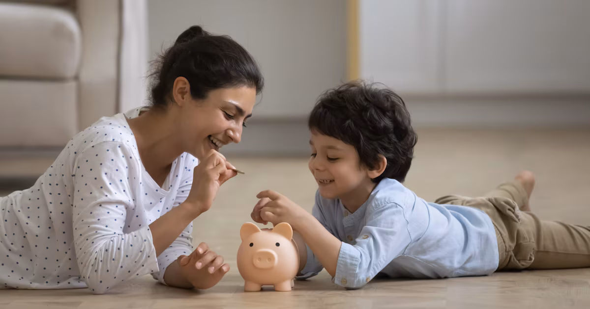Cómo enseñar a tus hijos a invertir: desde apps hasta criptomonedas