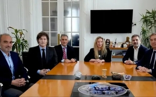 Milei y Santilli: juntos relanzan la campaña bonaerense en Mar del Plata