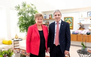 Kristalina Georgieva celebró su encuentro con Caputo y habló de estabilidad