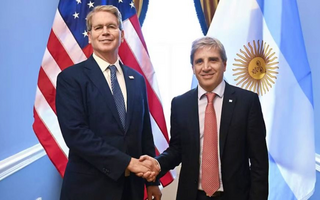 Argentina negocia con EE. UU. un salvataje financiero para reforzar reservas