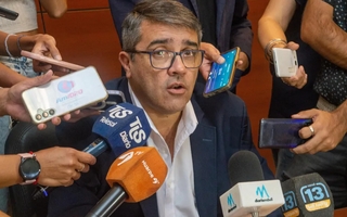 Molina: "El peronismo frena la ley para proteger el monopolio del transporte"