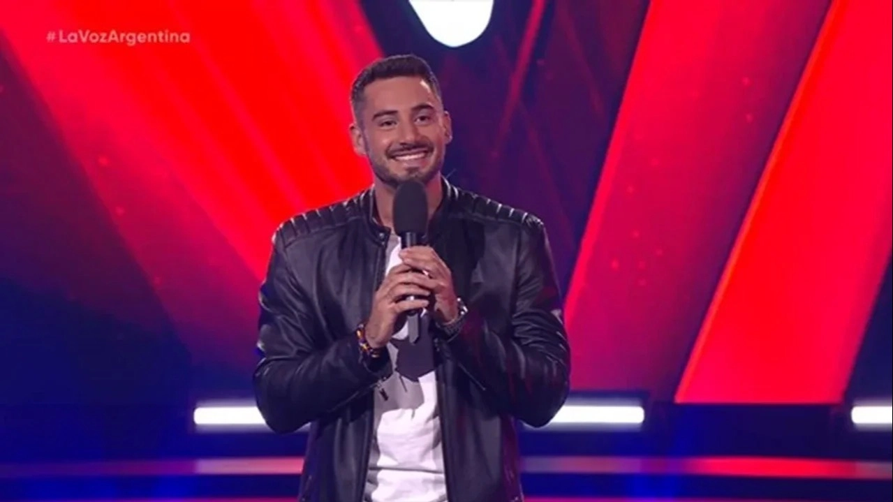 	 Nico Occhiato sorprendió al jurado de La Voz Argentina tocando la batería: "Es Ca7riel de Divididos"