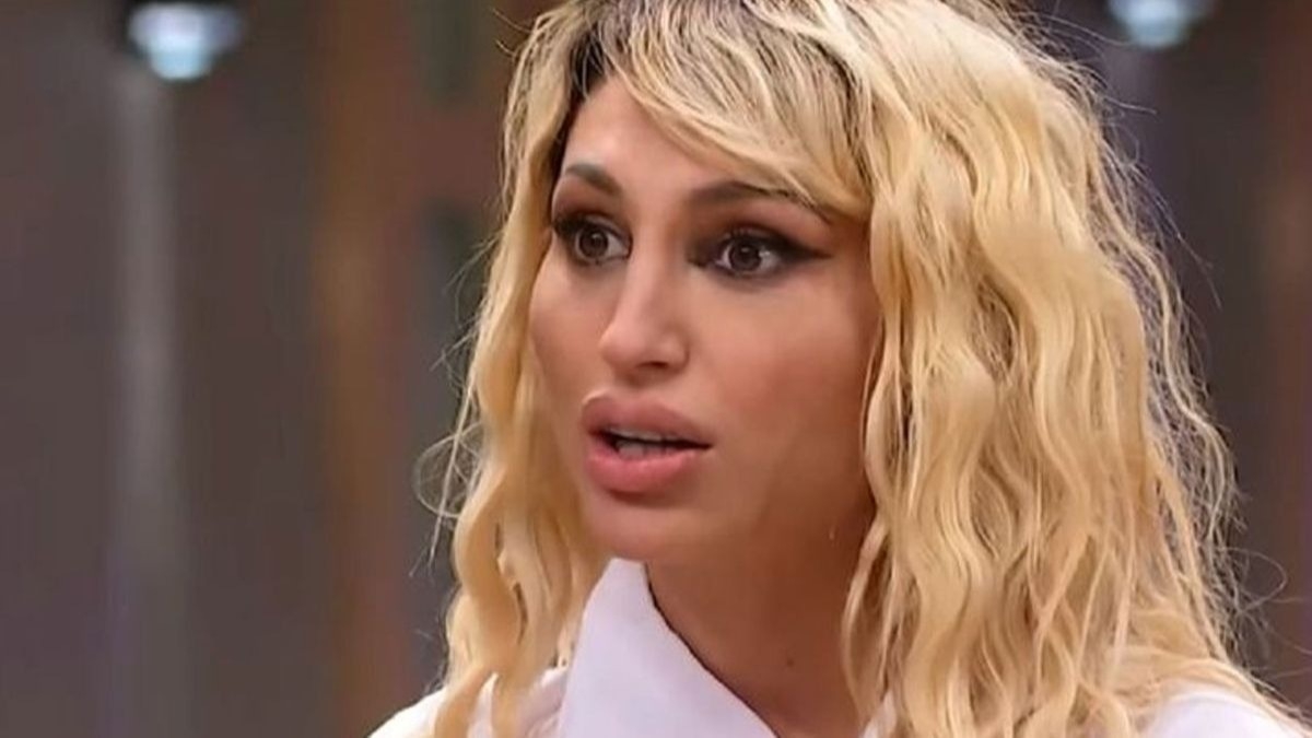 Expusieron a Vicky Xipolitakis bajándose a 20 cuadras de la Basílica de Luján