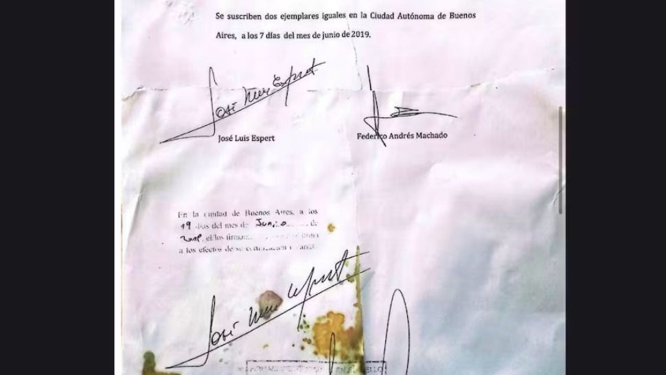 Hallaron un contrato quemado por un millón de dólares firmado entre Machado y Espert