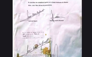 Apareció un contrato quemado entre Machado y Espert durante un allanamiento