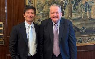 “Esperamos una gran inversión extranjera en Argentina”, la reunión entre Bennett y Caputo