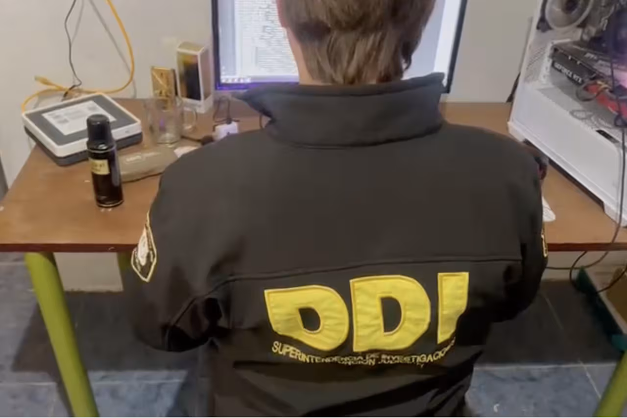 Adolescente es acusado de filtrar datos del Registro de las Personas bonaerense