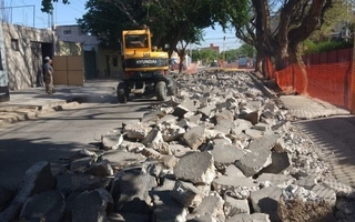 Iniciaron obras de pavimentación en calle Urquiza entre Córdoba y 9 de Julio