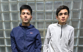 Amenazaron con una navaja a un hombre para robarle el celular y terminaron detenidos