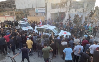 Israel liberó a 2.000 prisioneros palestinos que regresan a Gaza 