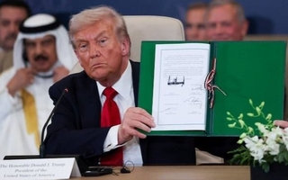 Trump encabezó la firma del histórico acuerdo de paz entre Israel y Hamas