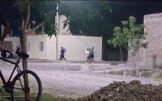 Seis adultos y un menor detenidos por la muerte de niño de 7 años en una balacera en Rawson