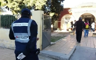 Aumentarán el personal de seguridad en más de 40 escuelas de San Juan